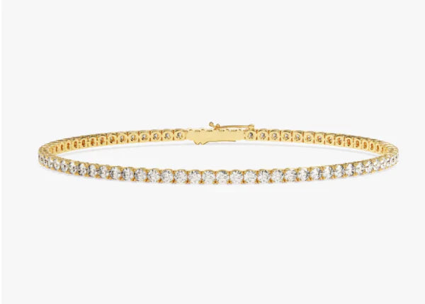 Lab Grown Diamond Tennis Bracelet Elegant lab created diamond bracelet Yellow Gold Front