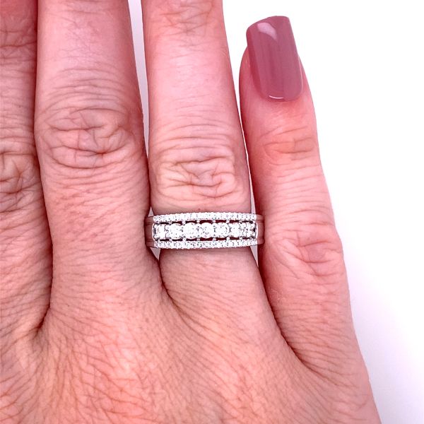 lab grown Diamond ring in 14k white gold on hand